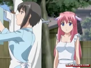 Herlig japansk hentai blir squeezed henne bigboobs og poked