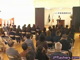 Japonez miere în timpul graduation