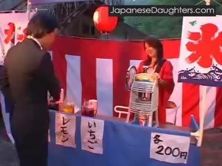 Jovem japonesa japonesa damsel anal fodido difícil para o