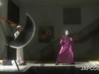 아시아의 우수한 바보 여배우 연극 프리마 돈나 에 코스프레 장면