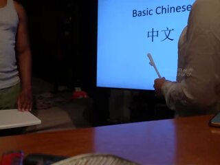 Китайски учител има възрастен филм с студент по време на частен клас (speaking китайски) възрастен филм vids